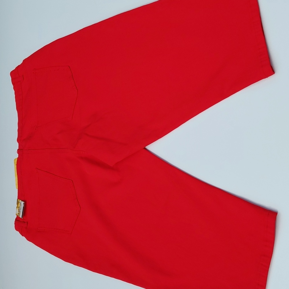 HYBRID & company Women's Hyper Stretch Red Capri  Size 2X - Picture 2 of 5